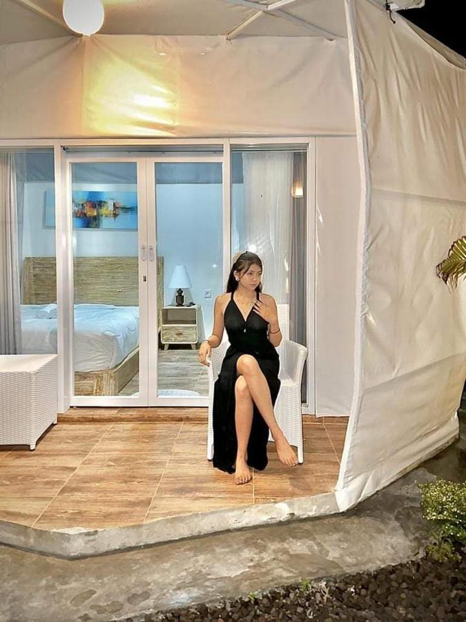 Starlake Villa & Glamping Kubupenlokan Екстер'єр фото