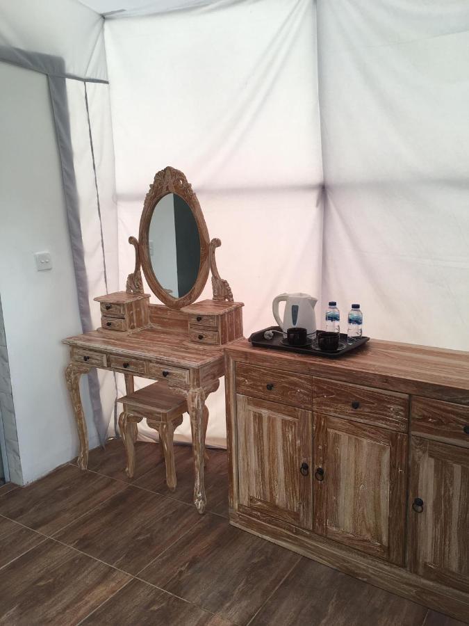 Starlake Villa & Glamping Kubupenlokan Екстер'єр фото