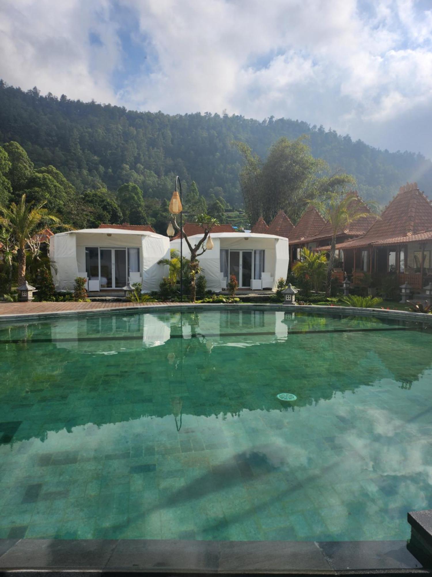 Starlake Villa & Glamping Kubupenlokan Екстер'єр фото