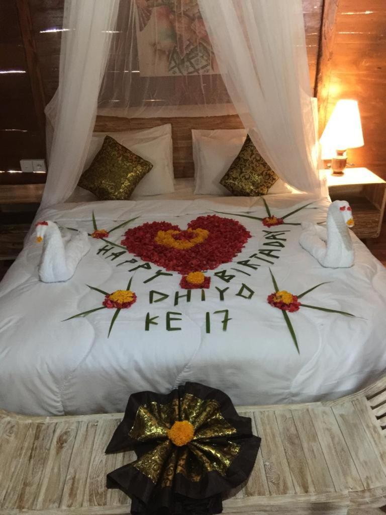 Starlake Villa & Glamping Kubupenlokan Екстер'єр фото