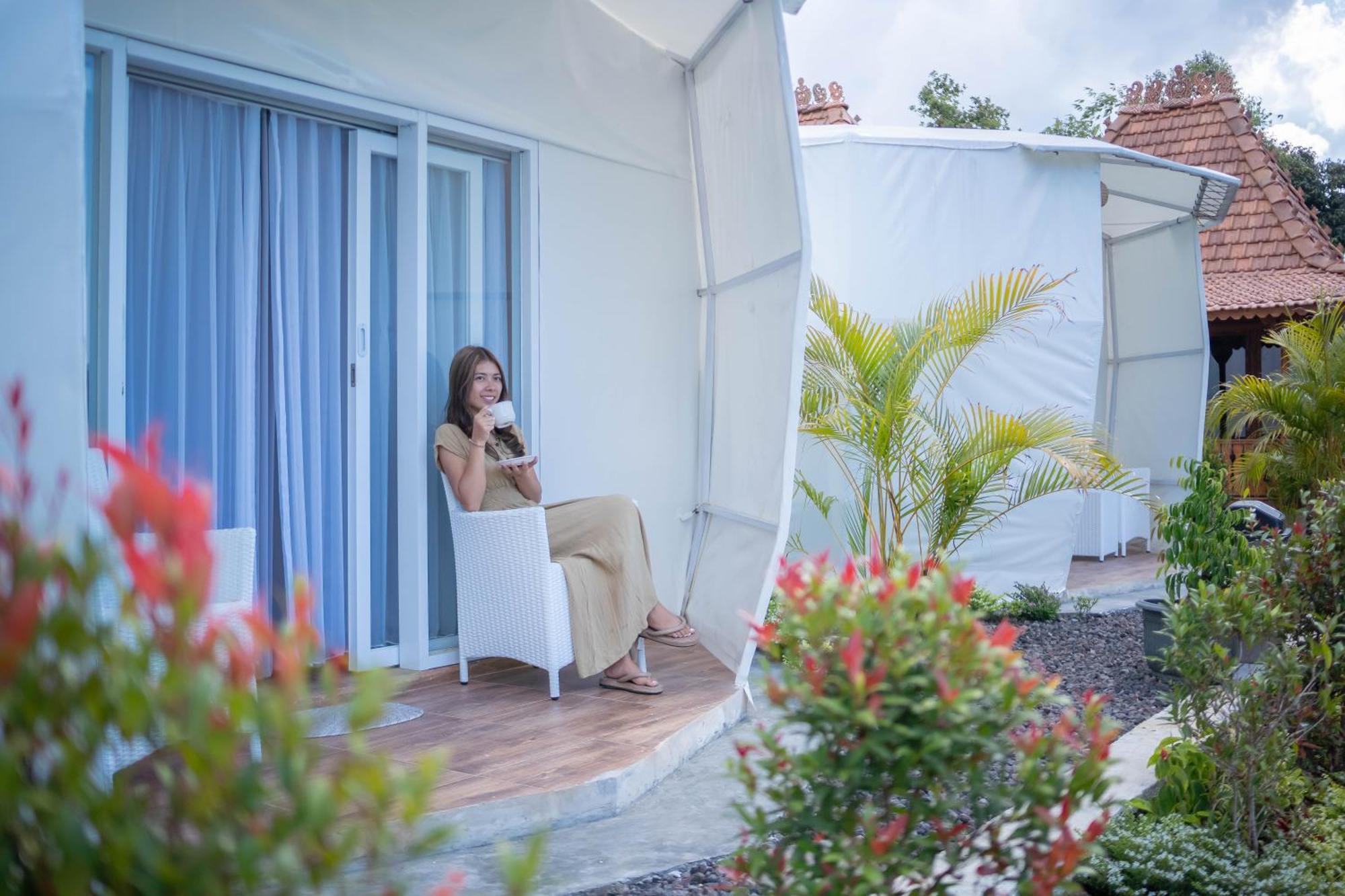 Starlake Villa & Glamping Kubupenlokan Екстер'єр фото